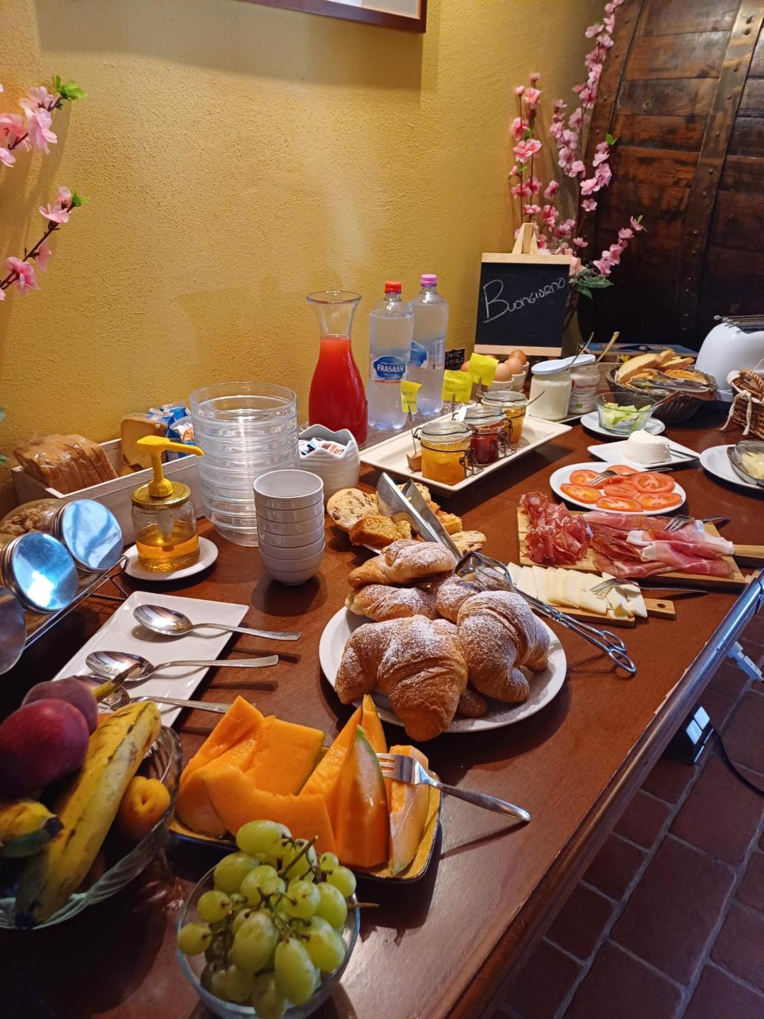 Agriturismo Terre Di Toscana Terricciola ภายนอก รูปภาพ