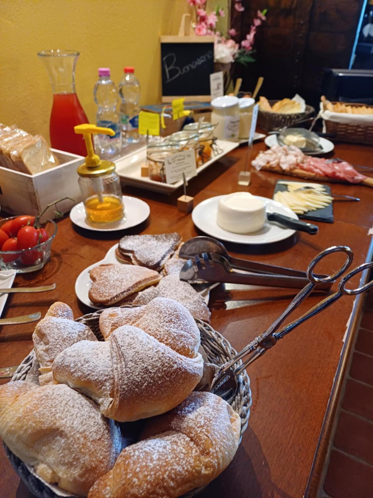 Agriturismo Terre Di Toscana Terricciola ภายนอก รูปภาพ
